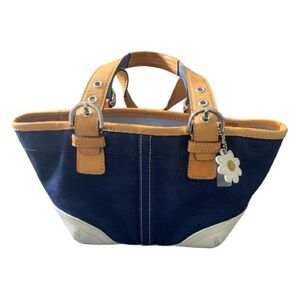 Vintage Coach Soho Hampton daisy Tote Bag